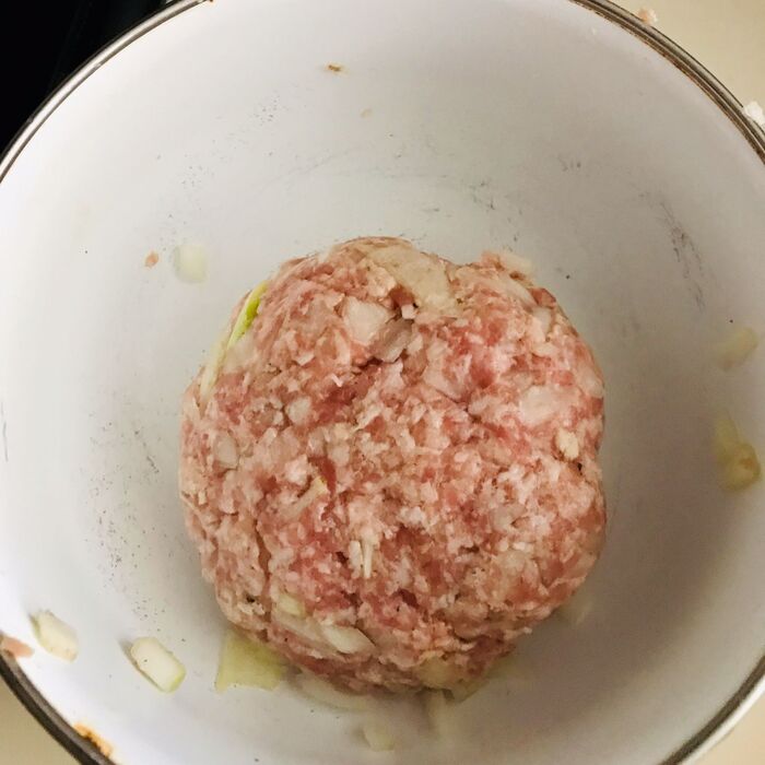 ハンバーグの下準備