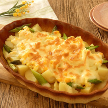 じゃが芋とアスパラガスの卵グラタン