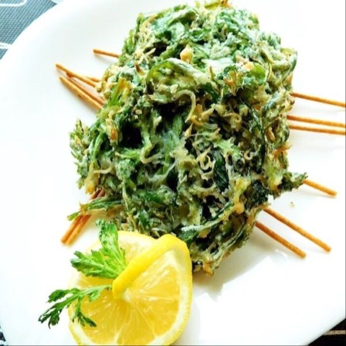 クッキングシートで簡単!サクッとおいしい春菊としらすのフリット
