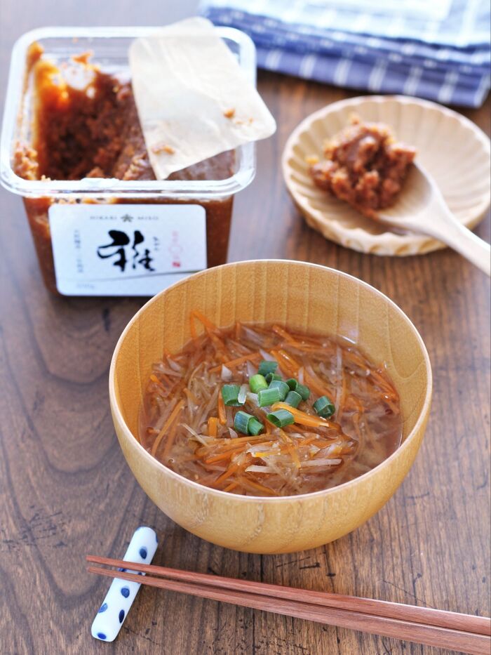 ひかり味噌 三年熟成の『雅』で作る極上味噌汁