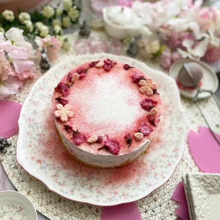 混ぜるだけ〜ほんのり桜香るふんわりなめらかレアチーズケーキ
