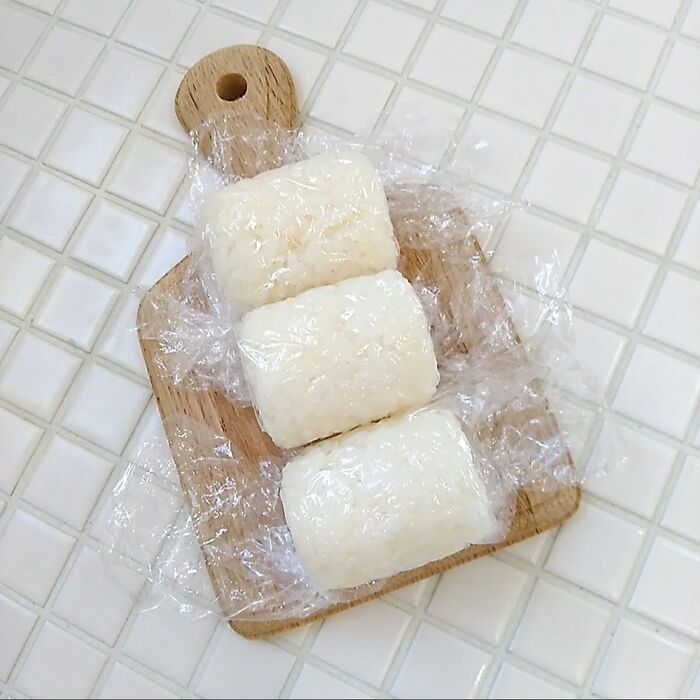 ③おにぎりを用意します。