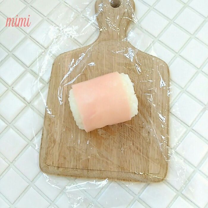 ④おにぎりを用意します。