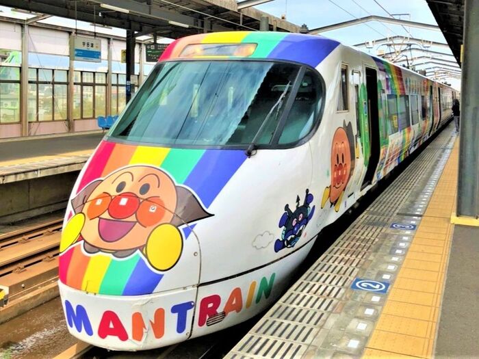 JR四国のアンパンマン列車がすごい！！