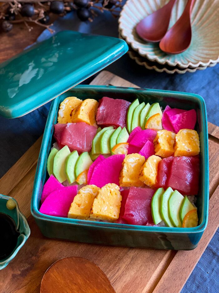 \カラフルお家お弁当ランチ/モザイク寿司で妄想ピクニック