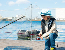 釣りデビューなら…海？川や湖などの淡水？プロがおすすめする釣り場＆必要最低限の釣具はコレ！