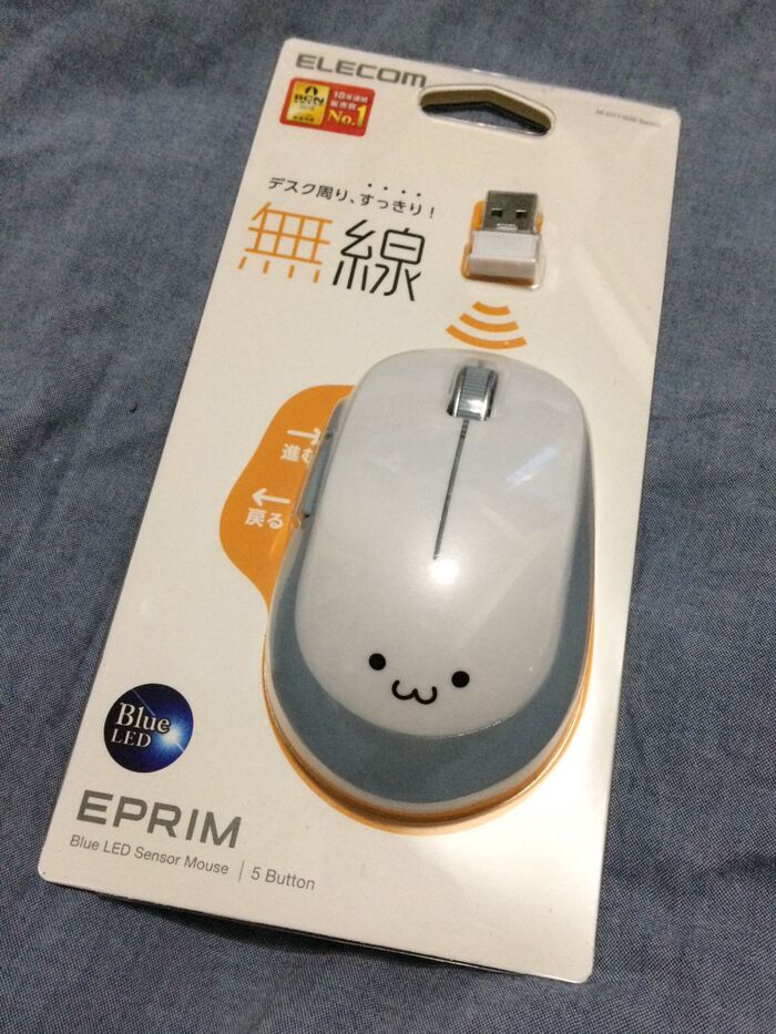 ELECOMマウス*”顔”で買ってしまいました。