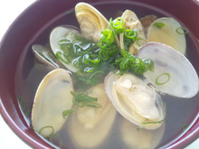 時短砂出し方法あり!今が旬!美味しい基本のあさりの味噌汁