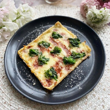 簡単おつまみ!菜の花と酒盗の風味がたまらない油揚げピザ