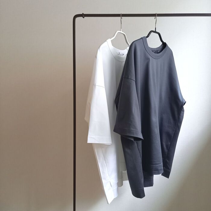 【UNIQLO】話題の「+J」はお値段以上!体型カバー効果アリなオーバーサイズTシャツ