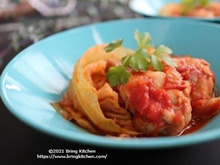 キャベツ消費に最高♡手羽元とキャベツのトマト煮