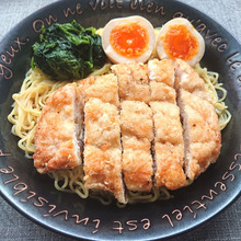 サクサクチキンがドーン冷やし中華♪あっさりすぎないチキンとほうれん草と煮卵の冷やし中華(鶏むね肉)