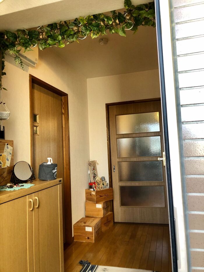 ちなみに玄関外側から見ると、こんな感じ!