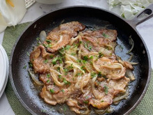 ごはんがとまらない〜とろ〜り玉ねぎたっぷり生姜焼き