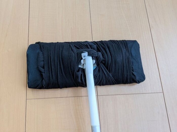 縛り終わりを入れ込みます