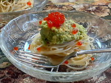簡単!美味しい冷製パスタ~旨味濃厚な筋子の塩漬けとアボカド!