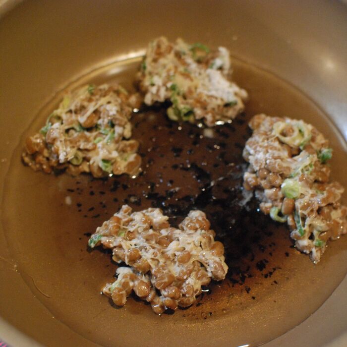 フライパンで焼きます