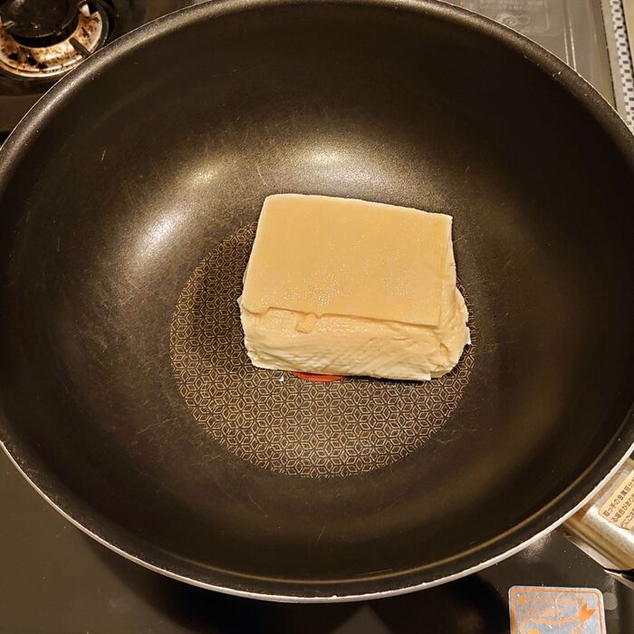 お豆腐をから煎り