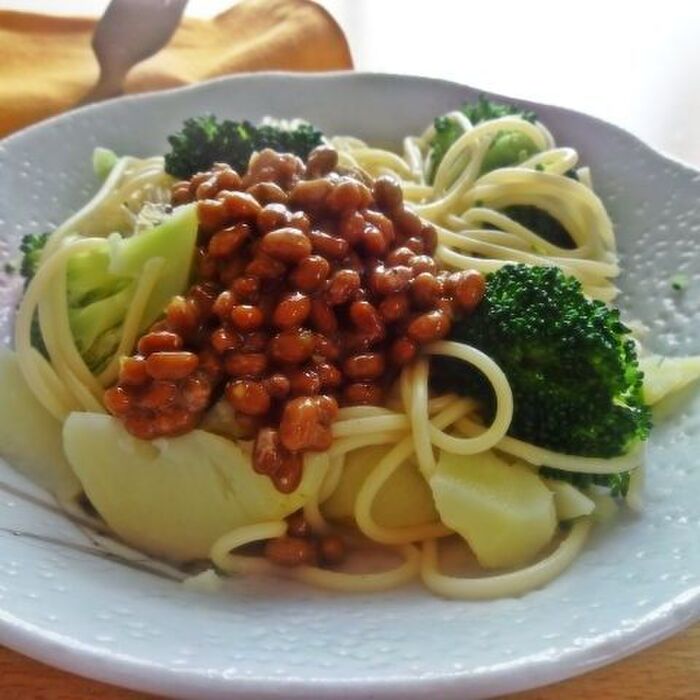 春の味がギュッと!春野菜の和風納豆パスタ