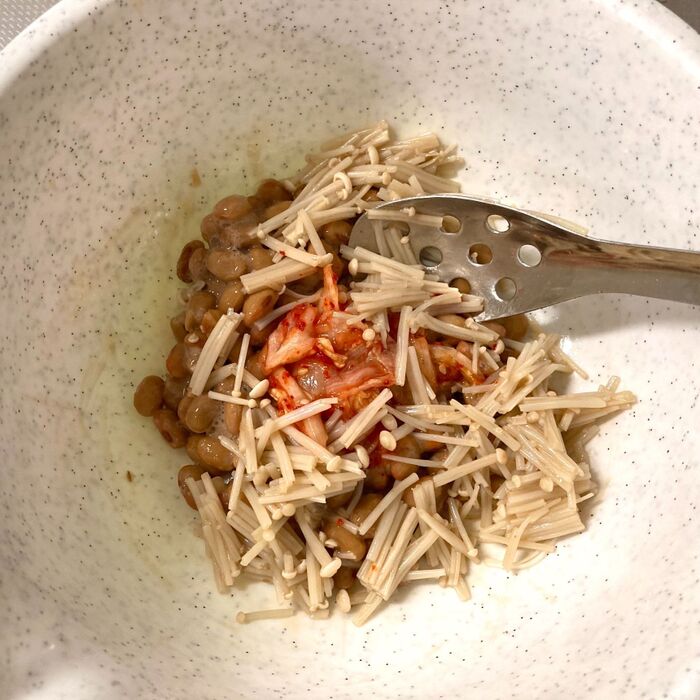 ③材料を混ぜてサンチュで包んで完成!