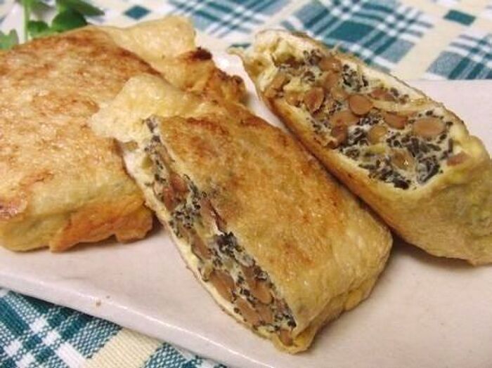 外サクサク中ふわしっとり♪ もずく納豆の油揚げ詰め焼き