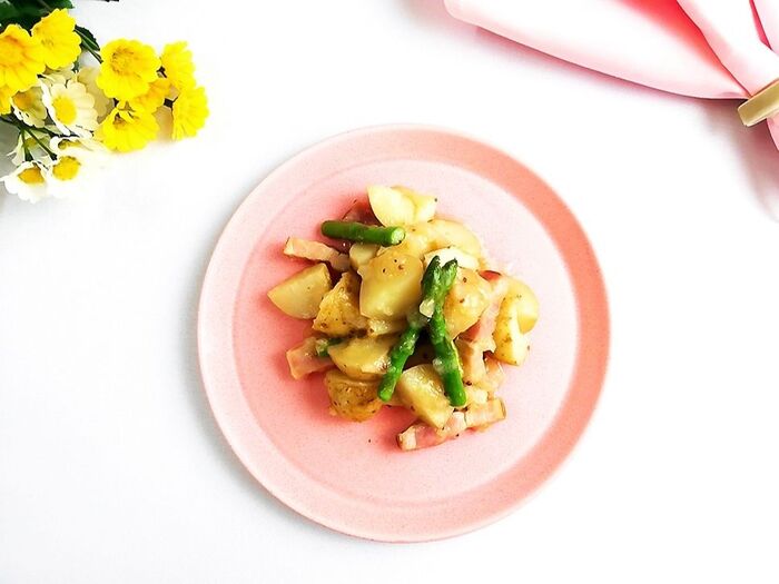 便利な野菜だし使用♪【新じゃがのウィーン風ホットサラダ】