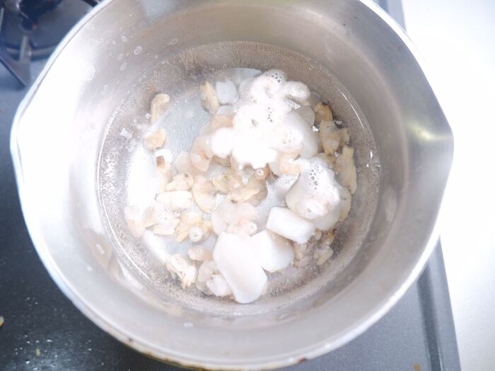 シーフードミックスをプリッと解凍!