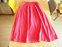 ダダーッとミシンかけただけ♪スカートをラクチンなパンツにリメイクしてみた