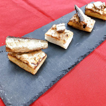 納豆とオイルサーディンのブルスケッタ