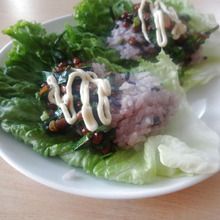 にら納豆のレタス巻きご飯