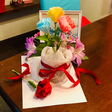 マステとおかずカップでカーネーション作り!