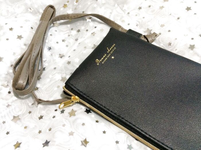 合皮ミニバッグ*ショルダー紐とサイドポケットがついて110円!