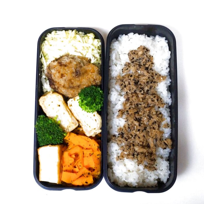 【受験フードなジミ弁】キャベツ入りメンチカツ弁当