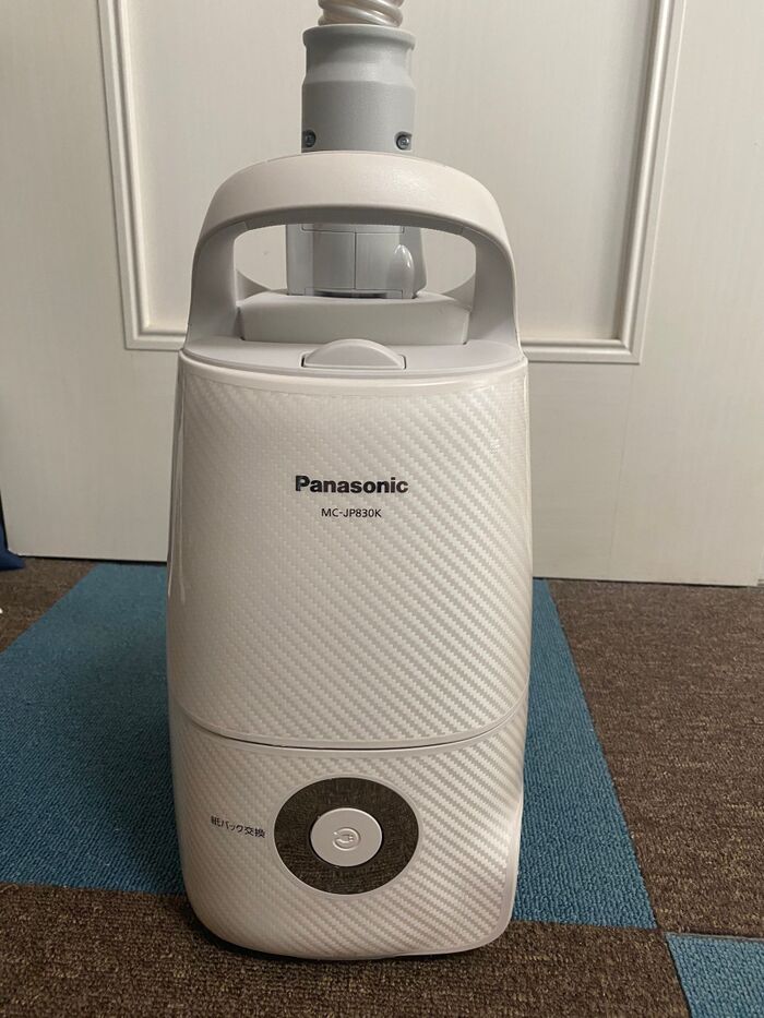 髪の毛がからまりづらい掃除機