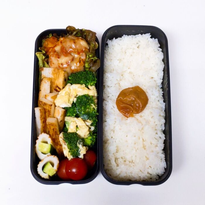 【受験フードなジミ弁】トマトチーズハンバーグ弁当