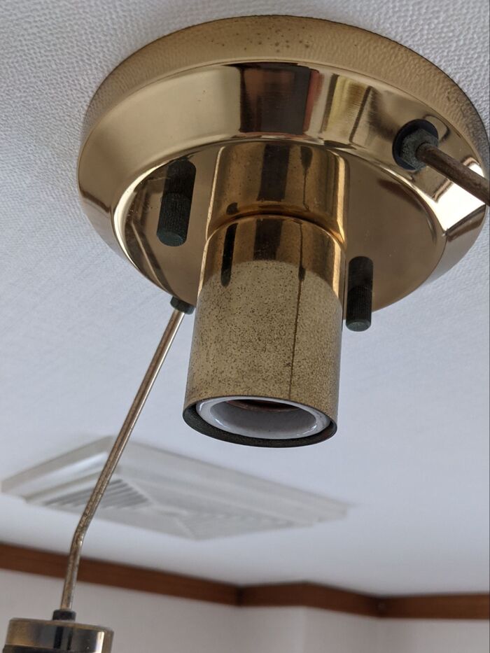 ここに差し込みます