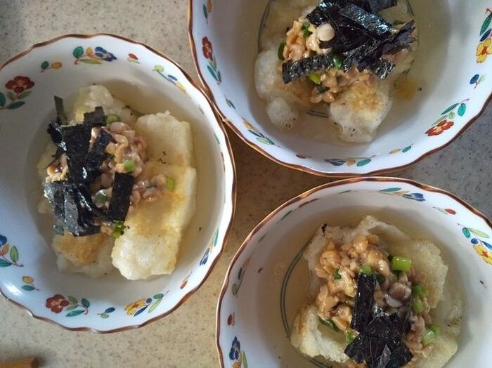 あげ餅の納豆かざり