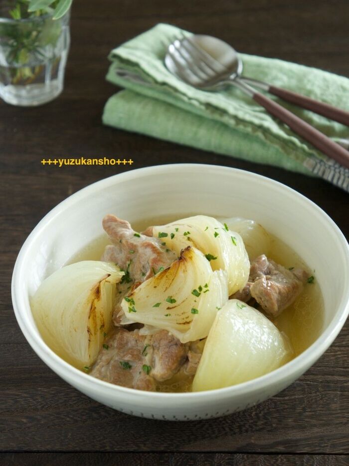玉ねぎがとろとろ甘い!豚肉と新玉ねぎのとろとろ煮