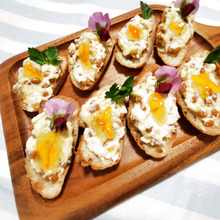 3品を混ぜるだけ 納豆クリチーブルスケッタ