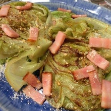 10分蒸し焼きでコクうま♪ レタスのステーキ