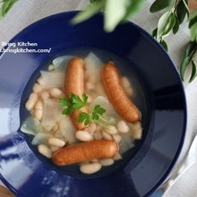 煮込みは3分!【レシピ】白いんげんとウインナーの煮込み