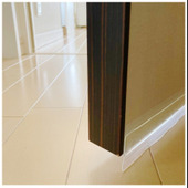 冷気を逃さない!省エネ効果期待の100均グッズ!