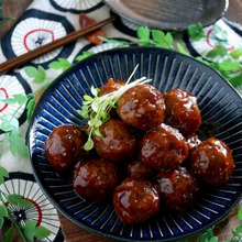 簡単!焼き肉のたれで甘酢あん風『刻み生姜入り肉だんご』