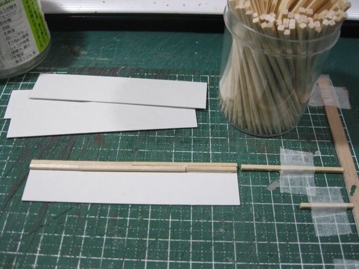 角型爪楊枝貼り付け