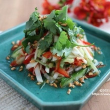 感動の便利食材!【レシピ】蕪のエスニックサラダ