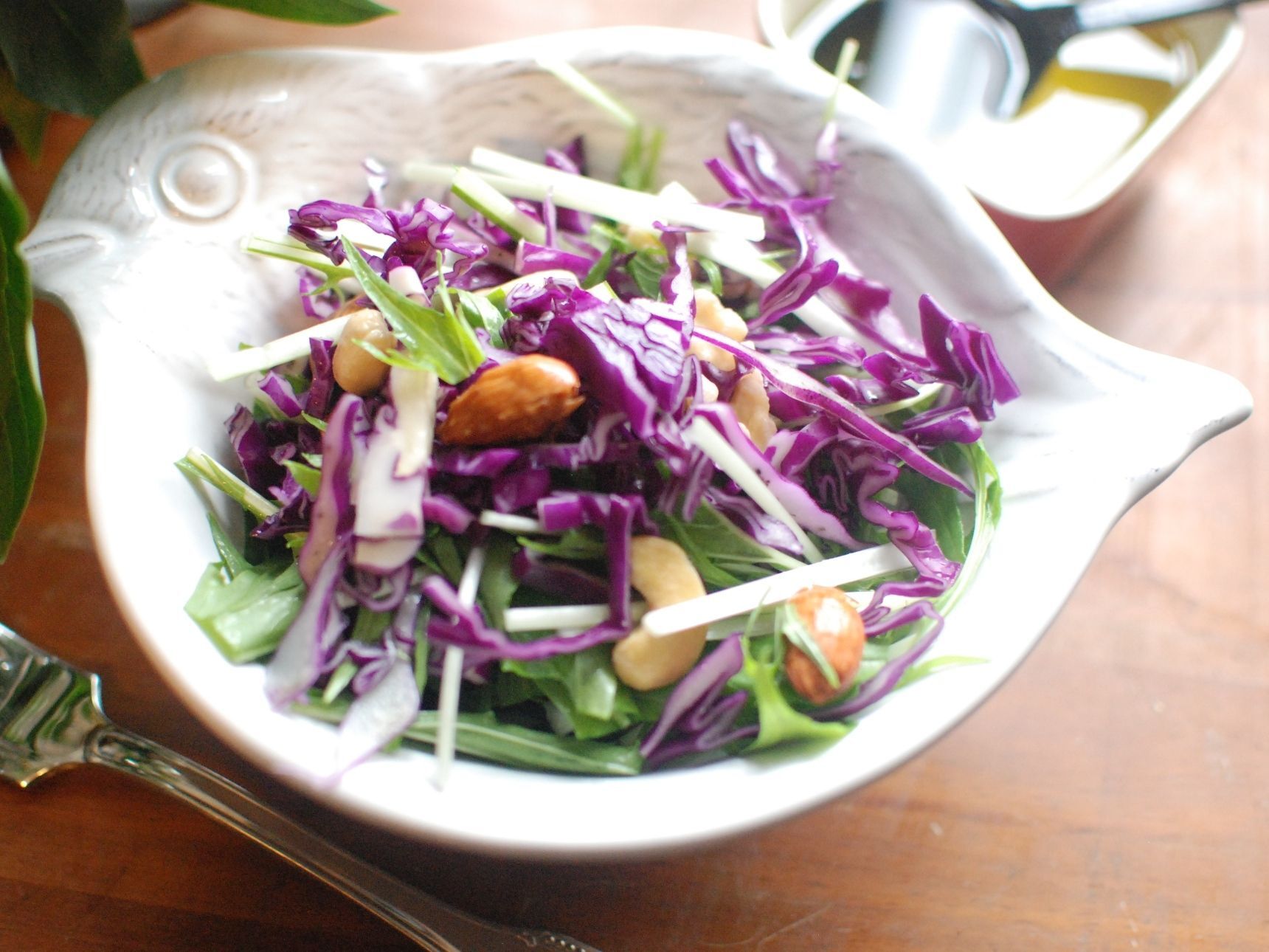 野菜にドレッシングを和えて、器に盛って、できあがり♪