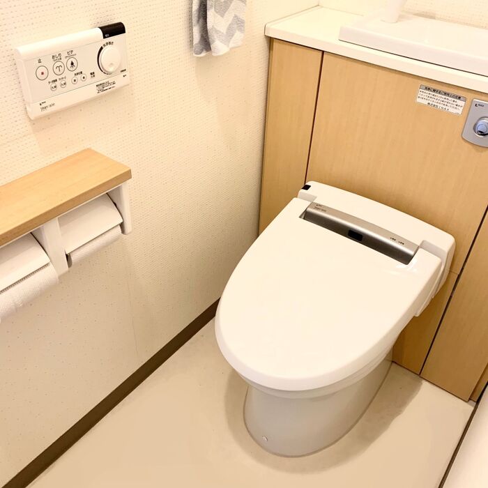 トイレを掃除する