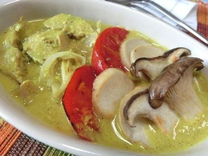 家にあるもので簡単☆ さばの水煮缶でグリーンカレー