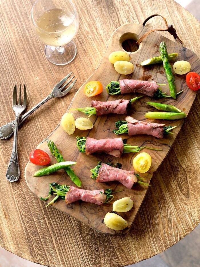 5分おつまみ【豆苗のうまつゆローストビーフ巻き】