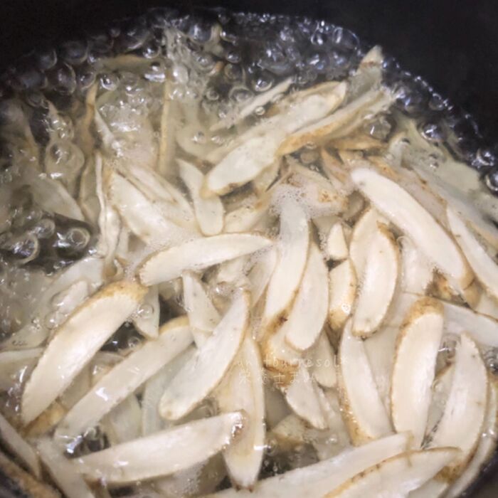 ②ごぼうをゆでる